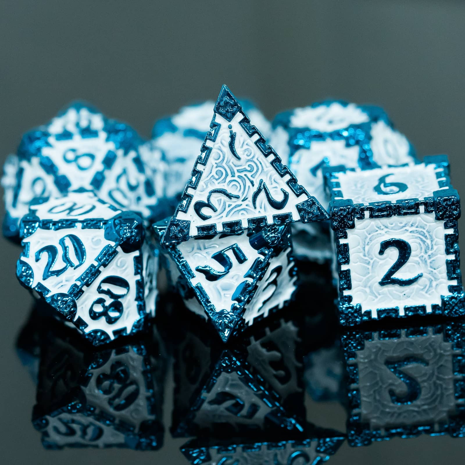 Cusdie 7 Pcs DND Metal Dice, Dagger Design Polyhedral Dice Set, Metal Dice Set for Role Playing Game D&D Dice MTG Pathfinder