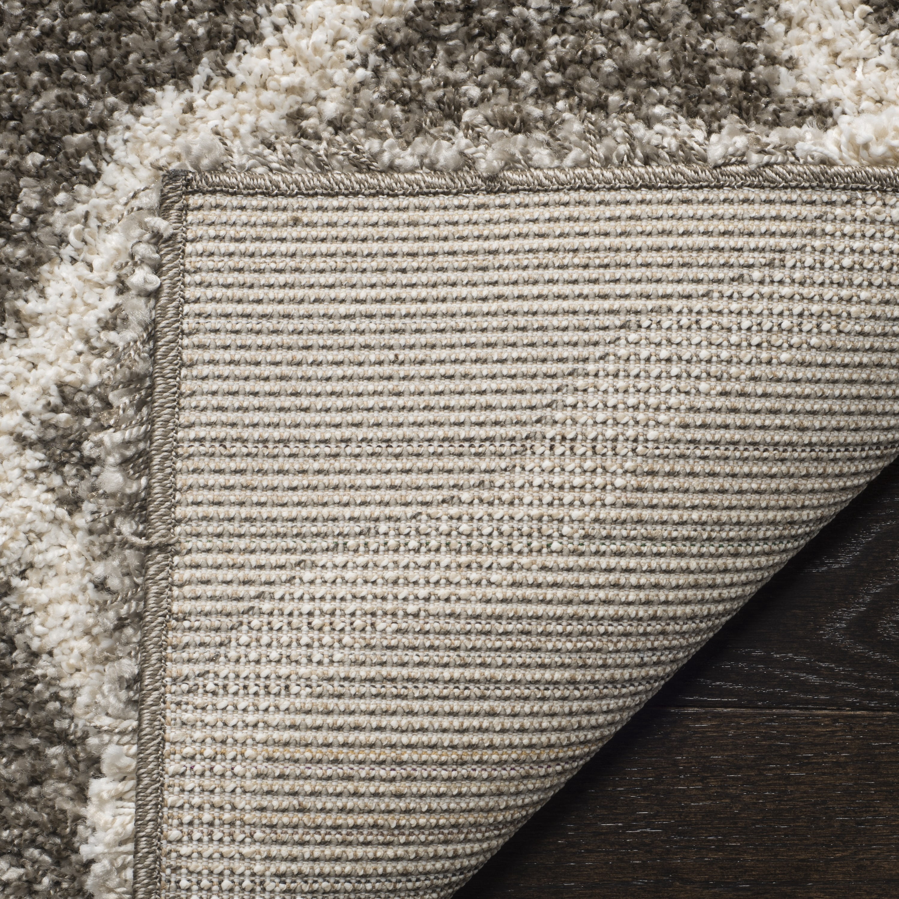 SAFAVIEH Hudson Aline Plush Geometric Shag Area Rug, Grey/Ivory, 3' x 3' Round