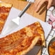 thumbnail image 3 of Cortador de ruedas de pizza Macarena de 8 Pulgadas con Mango Ergonómico, 3 of 8