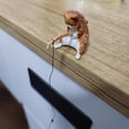 thumbnail image 2 of Adorno Gato Pesca Mini Estatuilla Interior Del Coche (gato Leopardo), 2 of 4