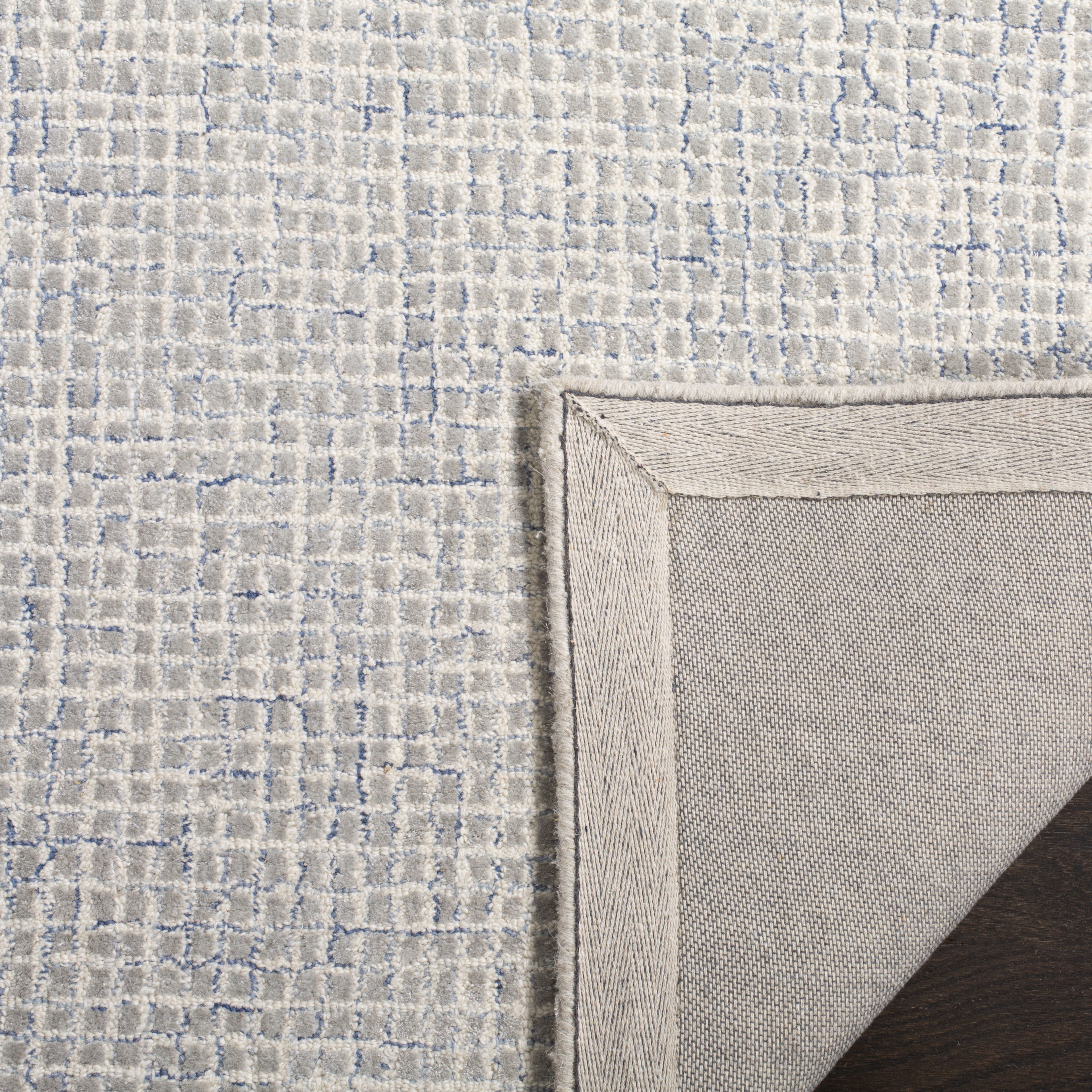 SAFAVIEH Abstract Keith Geometric Area Rug, Silver/Blue, 6' x 6' Round