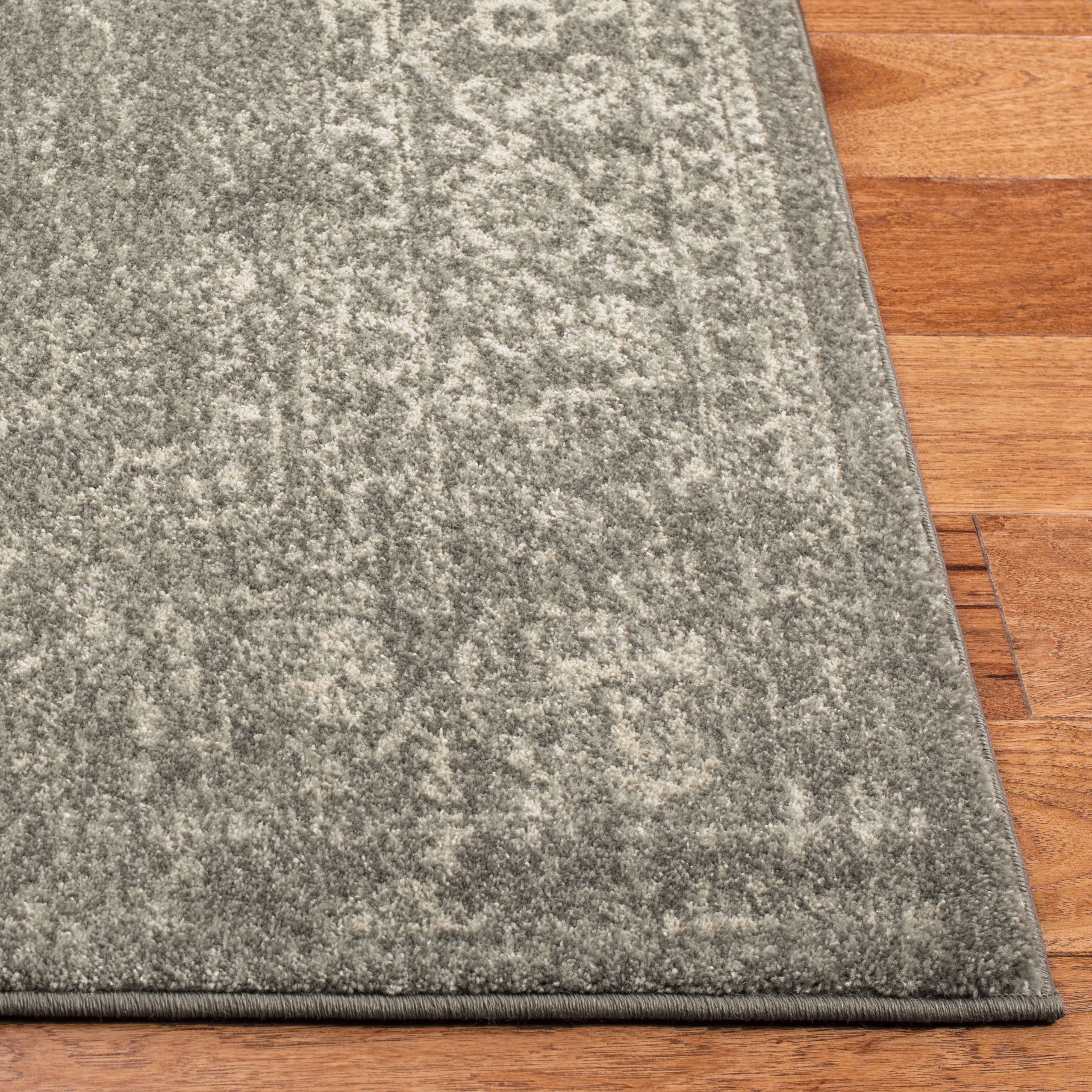 Safavieh Evoke Trena Floral Area Rug, Silver/Ivory, 6' x 8'
