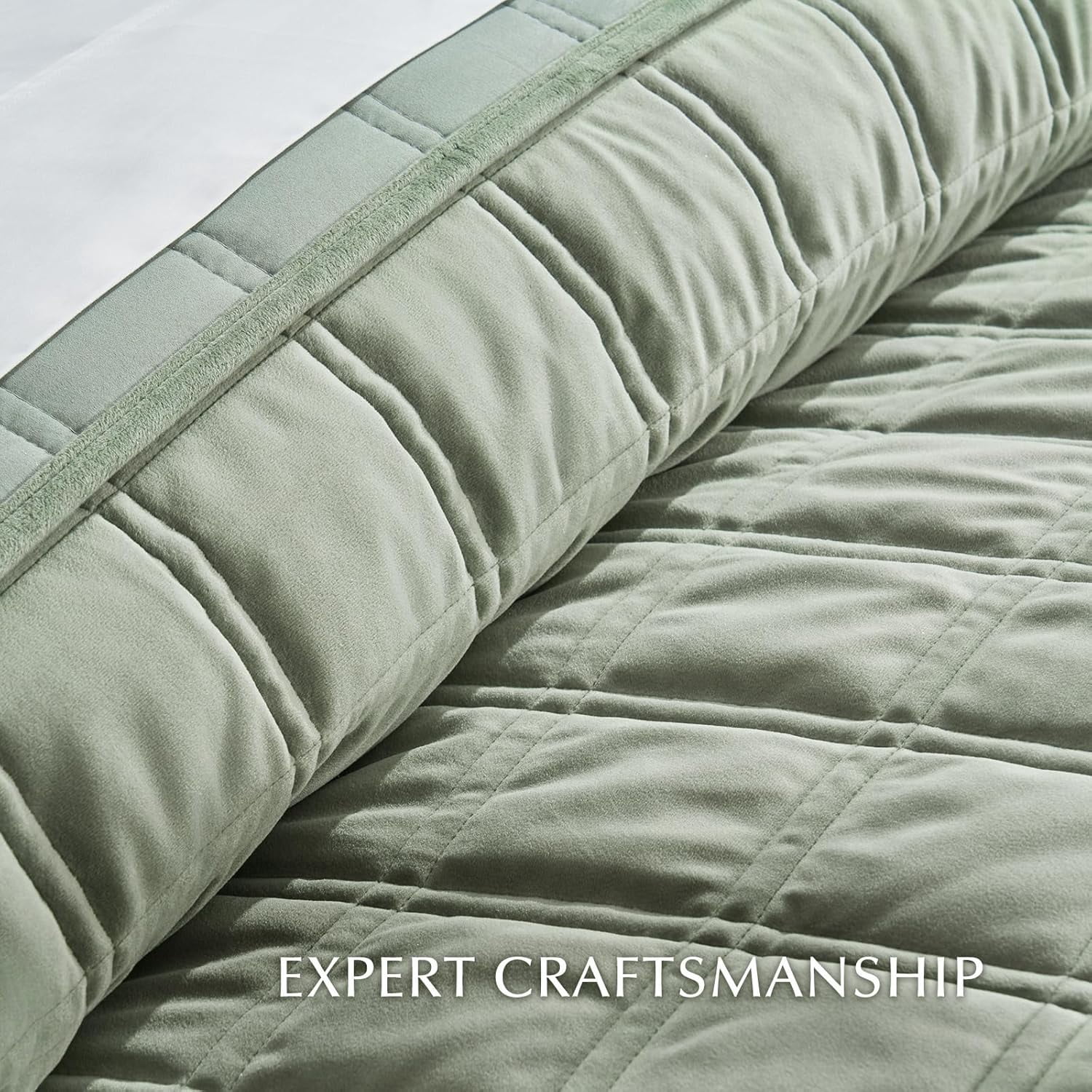 EVERGRACE 3 Pieces Luxurious Velvet Quilt King Size, Ultra Soft Bedspread Coverlet Set, Double Box Stitch Lightweight Velvet Comforter for All Season with 2 Shams, Sage Green, 108''x96''