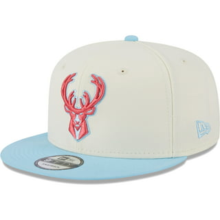 Men's Milwaukee Bucks Mitchell & Ness Cream Side Core 2.0 Snapback Hat