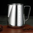 thumbnail image 2 of Taza de acero inoxidable para café con leche, boca puntiaguda engrosada y jarra de burbujas de leche graduada, taza de leche elegante, utensilios para café, 2 of 4