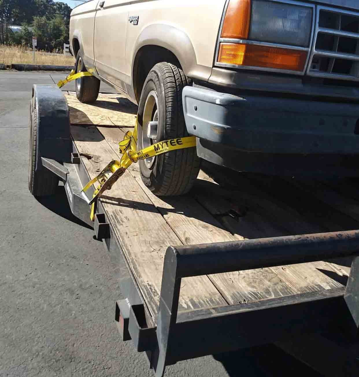 Car trailer on sale tie down hooks