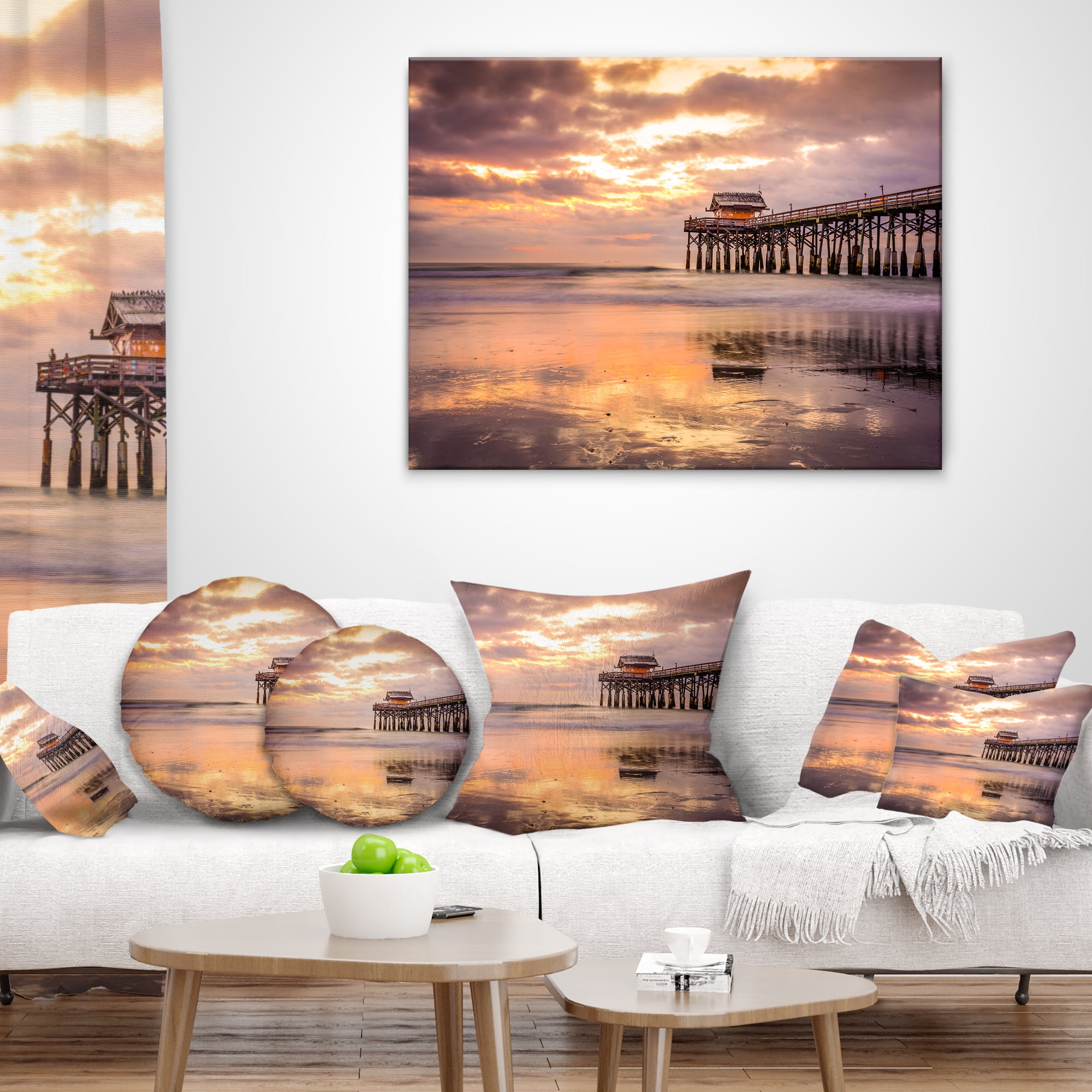 Designart Cocoa Beach Florida - Landscape Photo Throw Pillow - 18x18