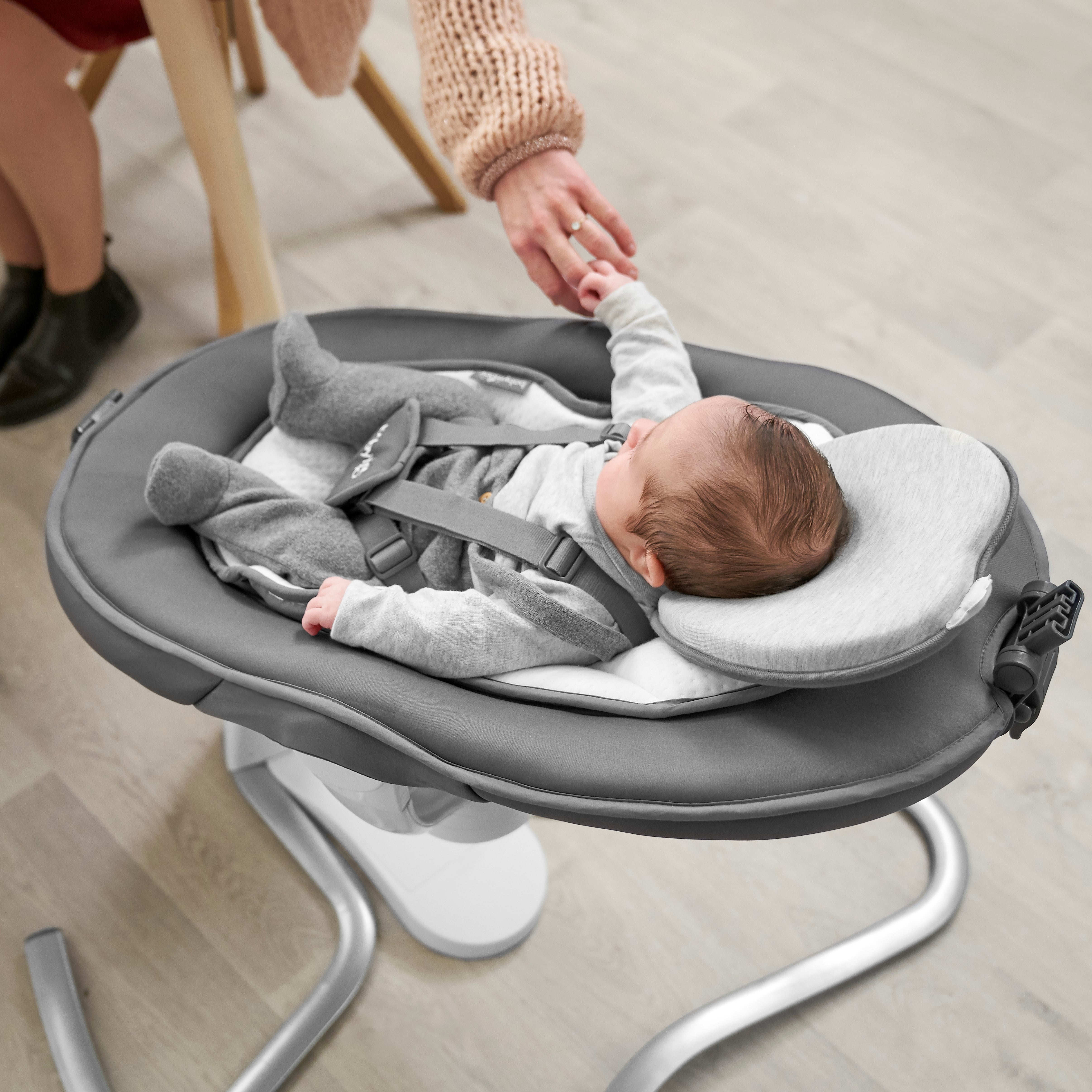 babymoov lovenest baby headrest