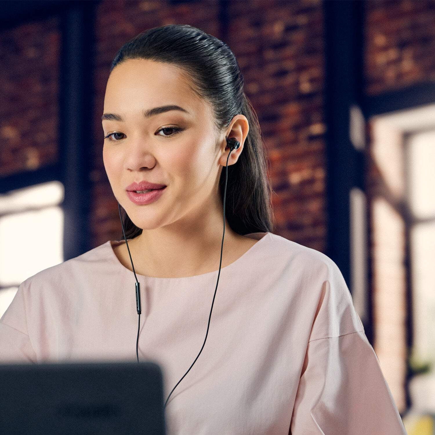 ErgoFit In-Ear Earbud Headphones with Microphone, USB-C Compatible