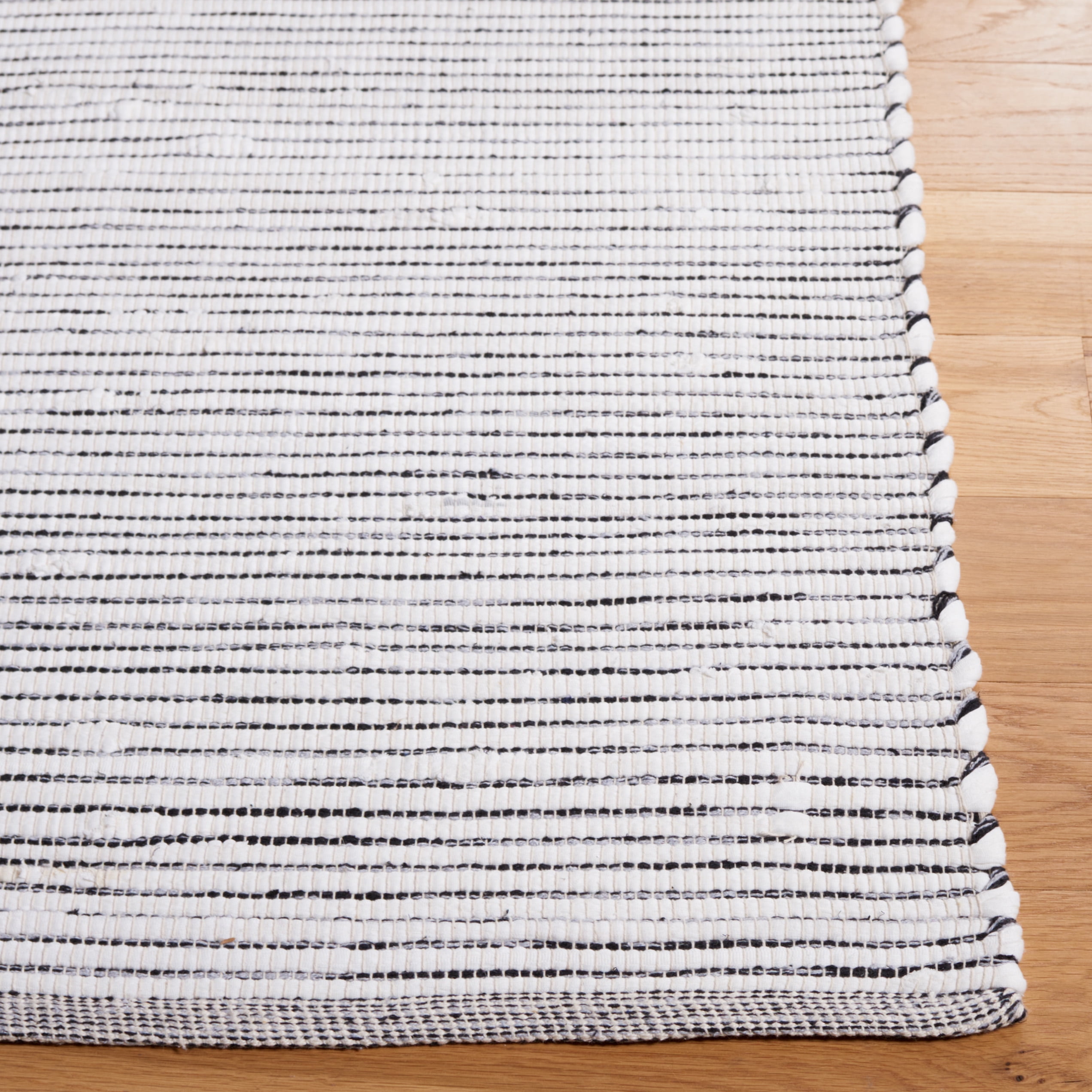 SAFAVIEH Montauk Carver Striped Cotton Area Rug, Brown/Ivory, 5' x 8'