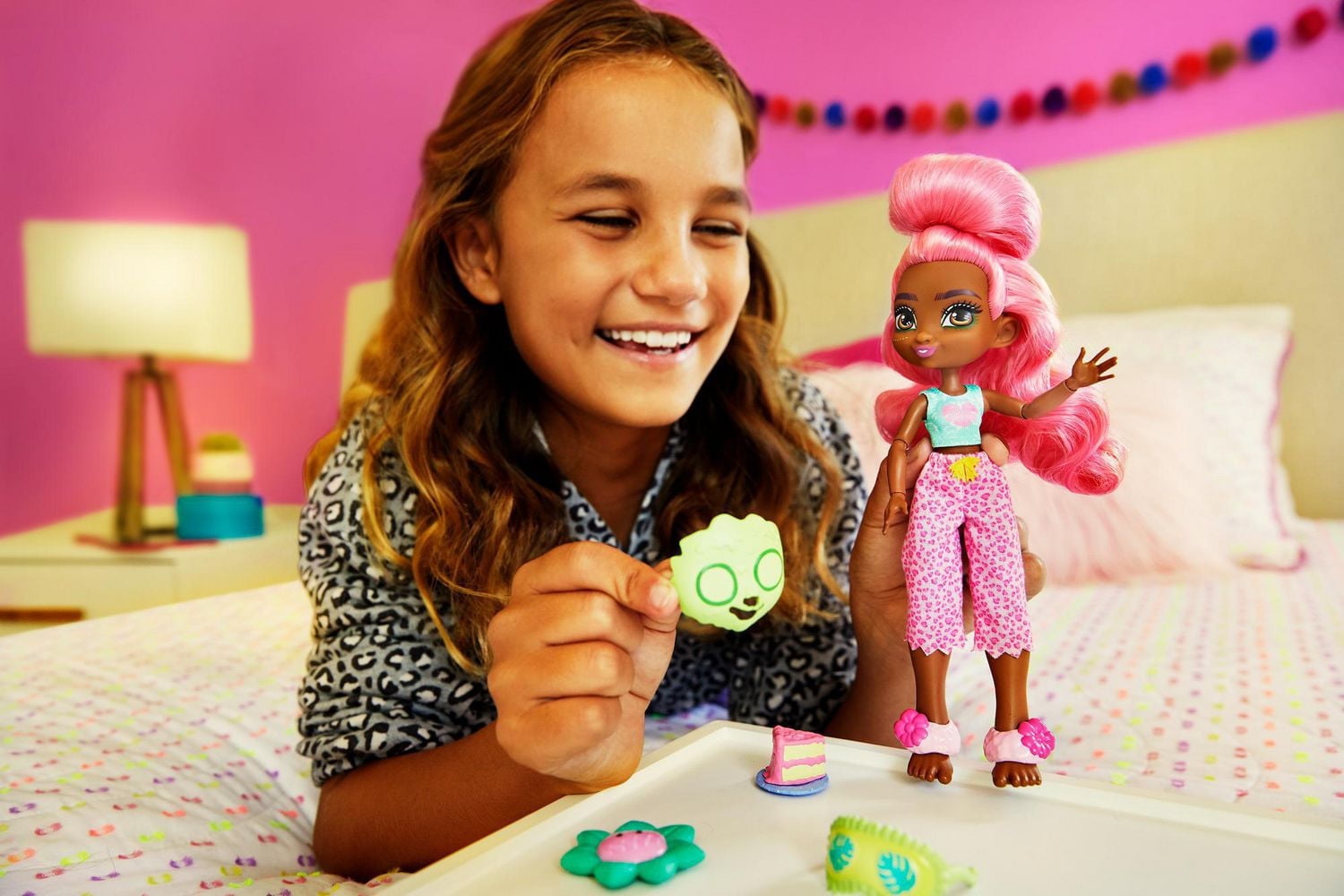 Poupée Fernessa Soirée Pyjama Cavernastique Club des Cavernes