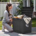 thumbnail image 3 of Boîte de Rangement Extérieure de 31 Gallons, Boîte de Livraison et de Rangement en Résine Imperméable avec Couvercle Verrouillable pour Coussins de Meubles de Patio, Accessoires de Piscine, Outils de Jardin, Noir, 3 of 8