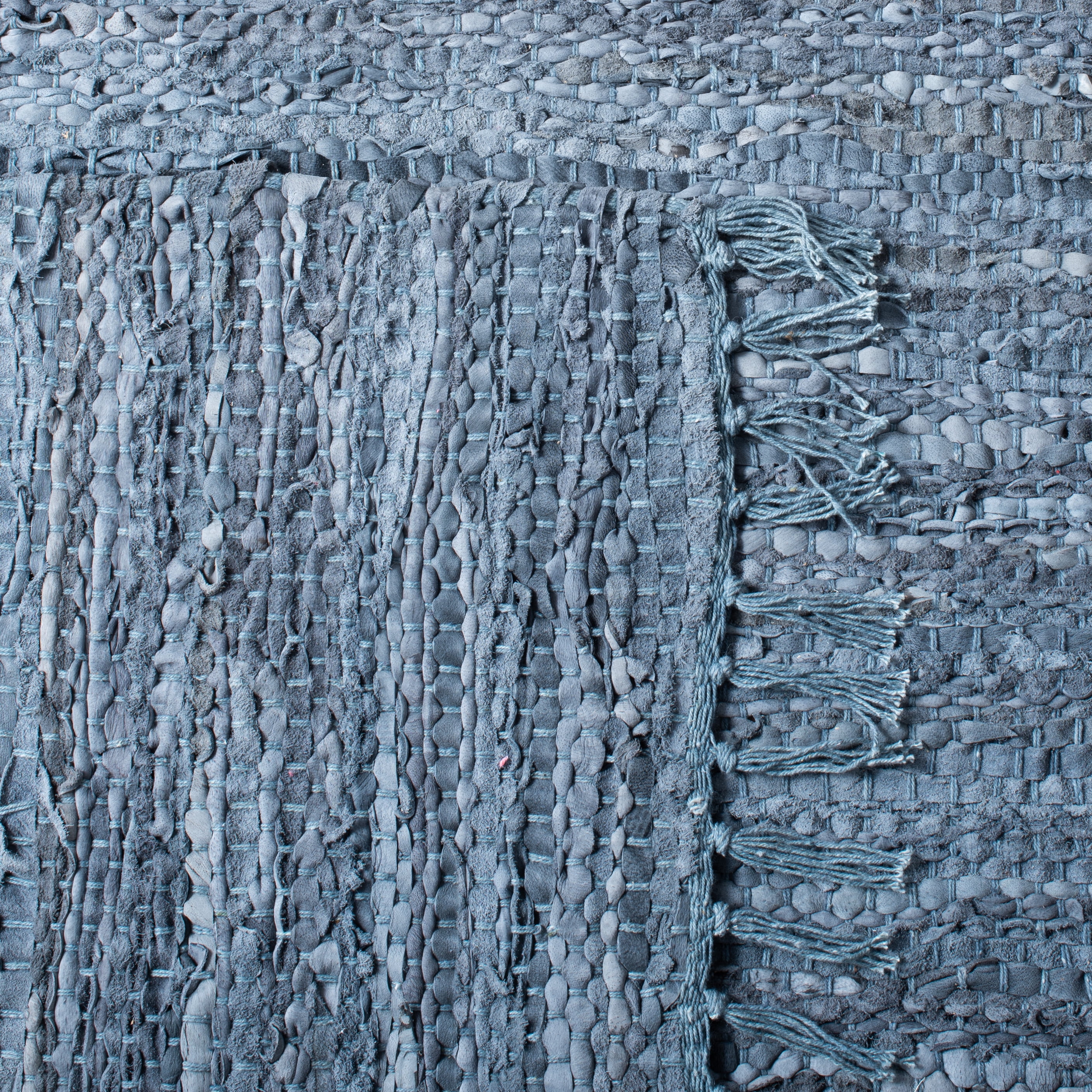 SAFAVIEH Vintage Leather Christal Solid Area Rug, Blue/Grey, 8' x 10'