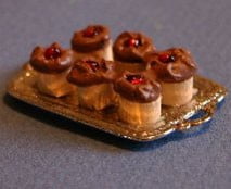 20 pcs.Dollhouse Miniature Cupcakes 1/2 inch 