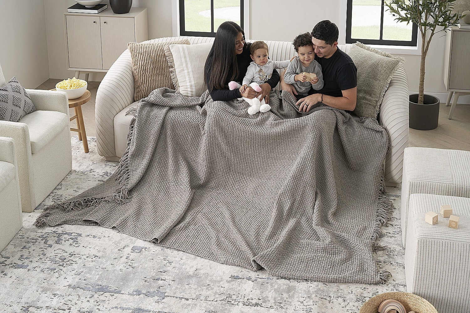 Mina Victory Lifestyle Woven Chenille Oversized Indoor Throw Blanket 70" x 103" Gray