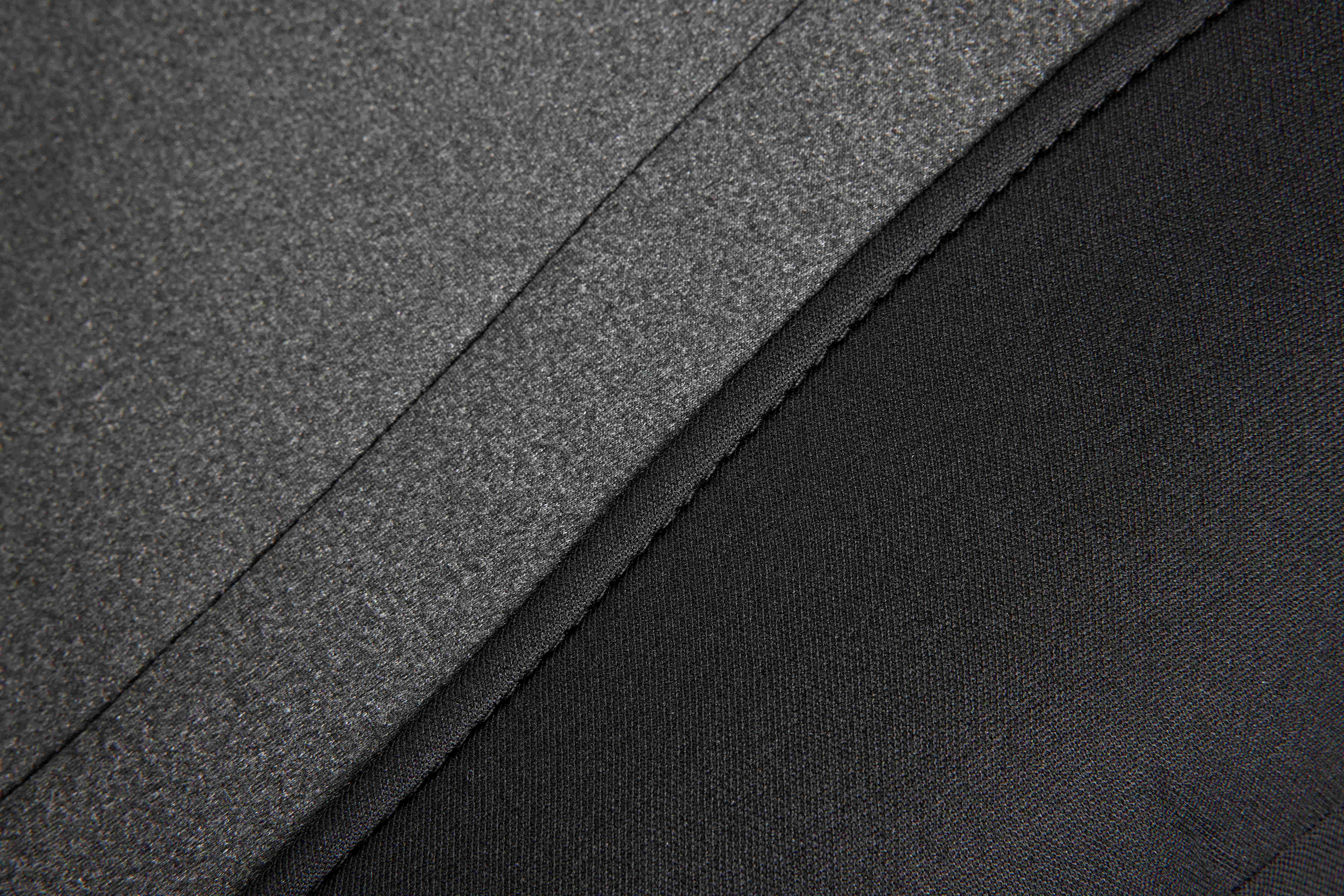 Housses Éco-Responsables RoadComforts x2 – Noir/Gris Convient à la plupart des voitures, camions et SUV.