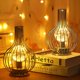 thumbnail image 3 of Metallbur Bordslampa Batteridriven Nattlampa med LED-slingor för Sovrum Hem Bröllop Fester Uteplats Inomhus Utomhus (Vinflaskform), 3 of 5