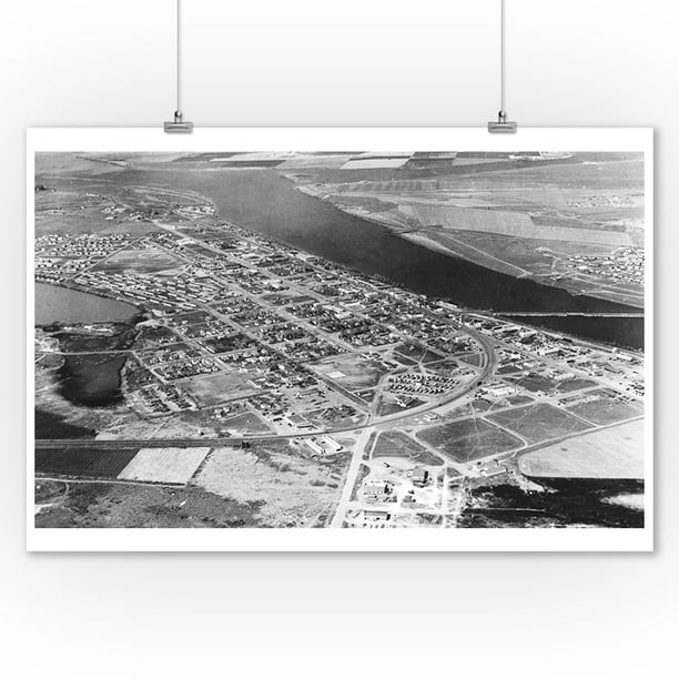 Moses Lake Wa Aerial View Of Town Photograph 9x12 Art Print Wall Decor Travel Poster Walmart Com Walmart Com