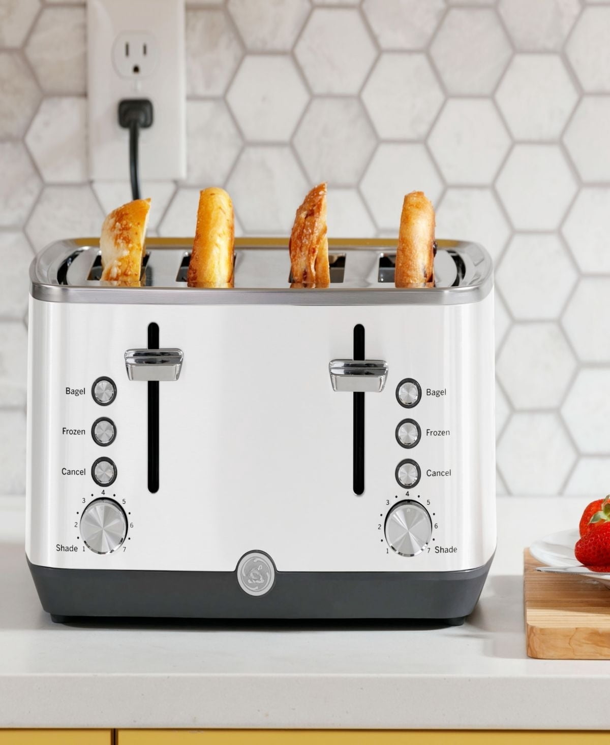 4 - slice toaster with separate controls and extra - wide slots