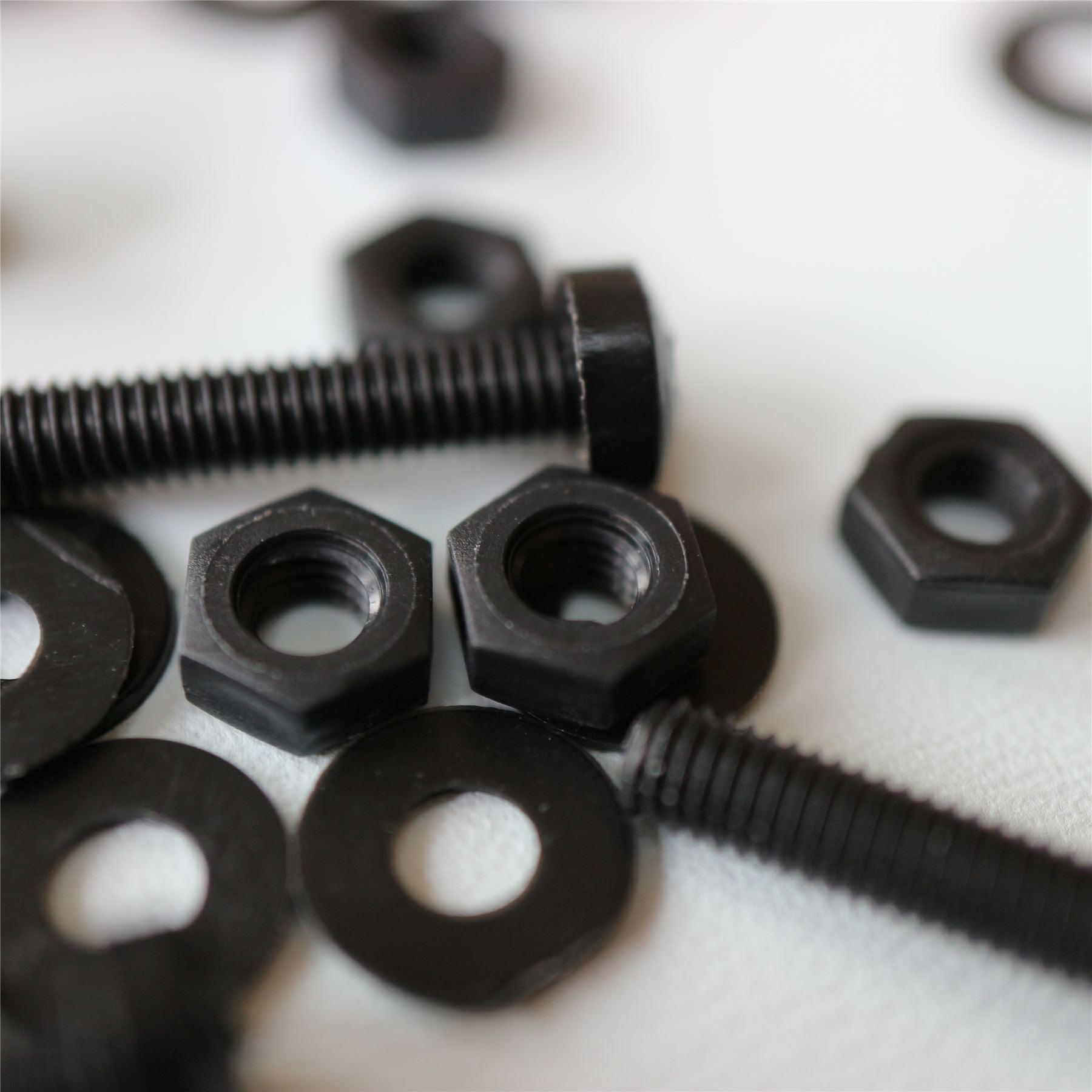 20 x Black Pan Head Screws Polypropylene (PP) Plastic Nuts and Bolts, M3 x 20mm, Washers, (3/32 x 25/32 in)