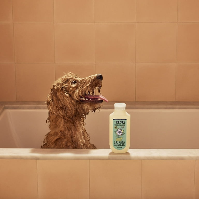 Mrs. Meyer's Clean Day 3 in 1 Dog Shampoo, Sweet Chamomile Scent