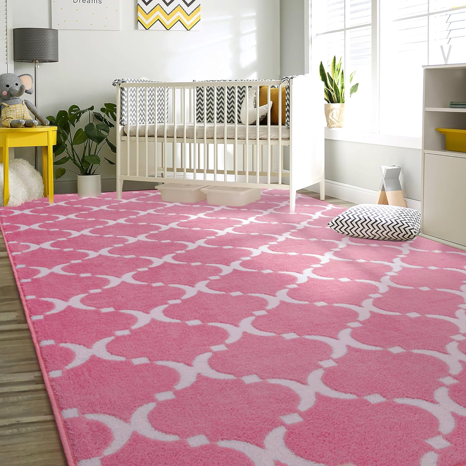 TWINNIS 5'x8' Area Rug Geometric Non Slip Fluffy Carpet,Soft Plush Polyester Rug for Living Room Bedroom,Pink White