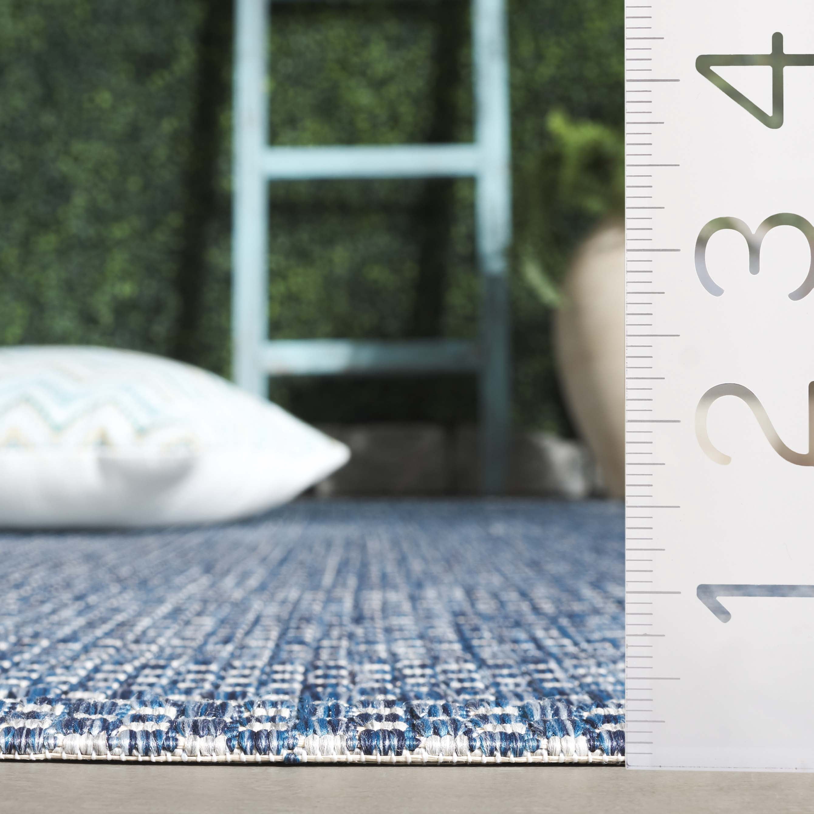 Safavieh Courtyard Finnian Solid Indoor/Outdoor Area Rug, Navy/Gray, 6'7" x 9'6"
