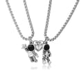 thumbnail image 1 of Pendentif Astronaute, Cool Couples Colliers pour l'Amitié, 1 of 8