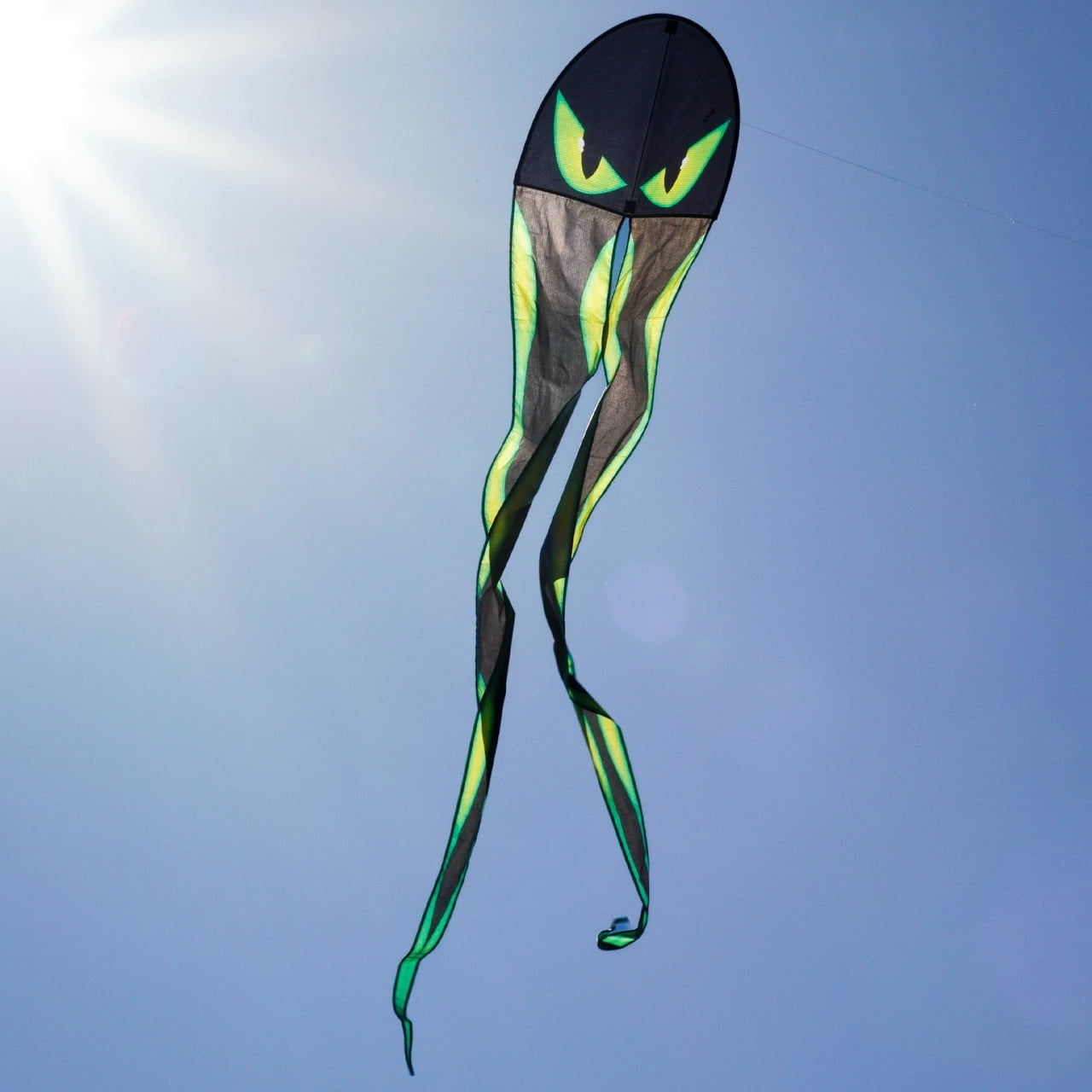 In the Breeze 3349 — 22" Eyes Dancing Dragon Kite — Easy Flying Single Line Kite