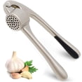 thumbnail image 1 of Prensa de ajo premium con mango ergonómico suave y fácil de apretar, diseño resistente extrae más pasta de ajo por diente, trituradora de ajo para nueces y semillas, picadora de ajo profesional y prensa de jengibre - por Zulay Vhermosa WMPH-717, 1 of 6