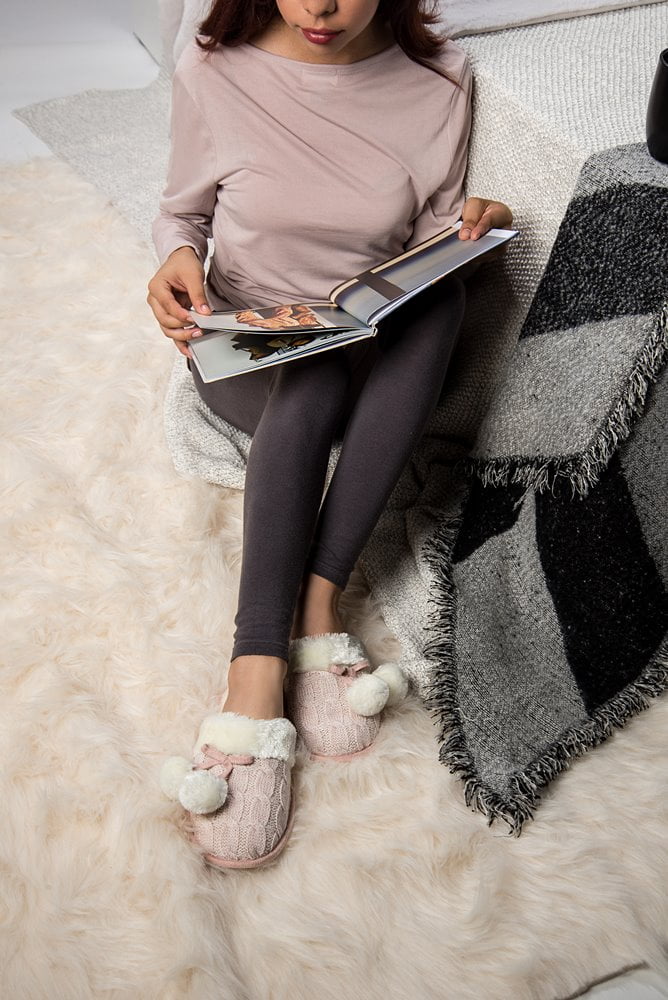 Women's Cozy Slippers Memory Foam Slip On Fuzzy House Slippers Warm Plush Bedroom Shoes Scuff Slipper