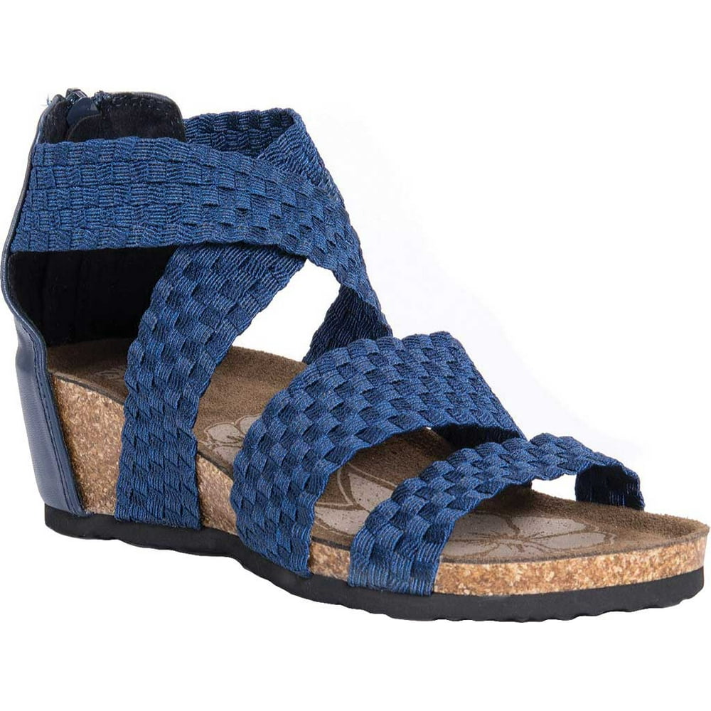 muk luks pitch solo wedge
