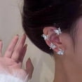 thumbnail image 4 of Pendiente elegante Yinane Clip Mariposa Ear Cuff Derecho Plata, 4 of 8