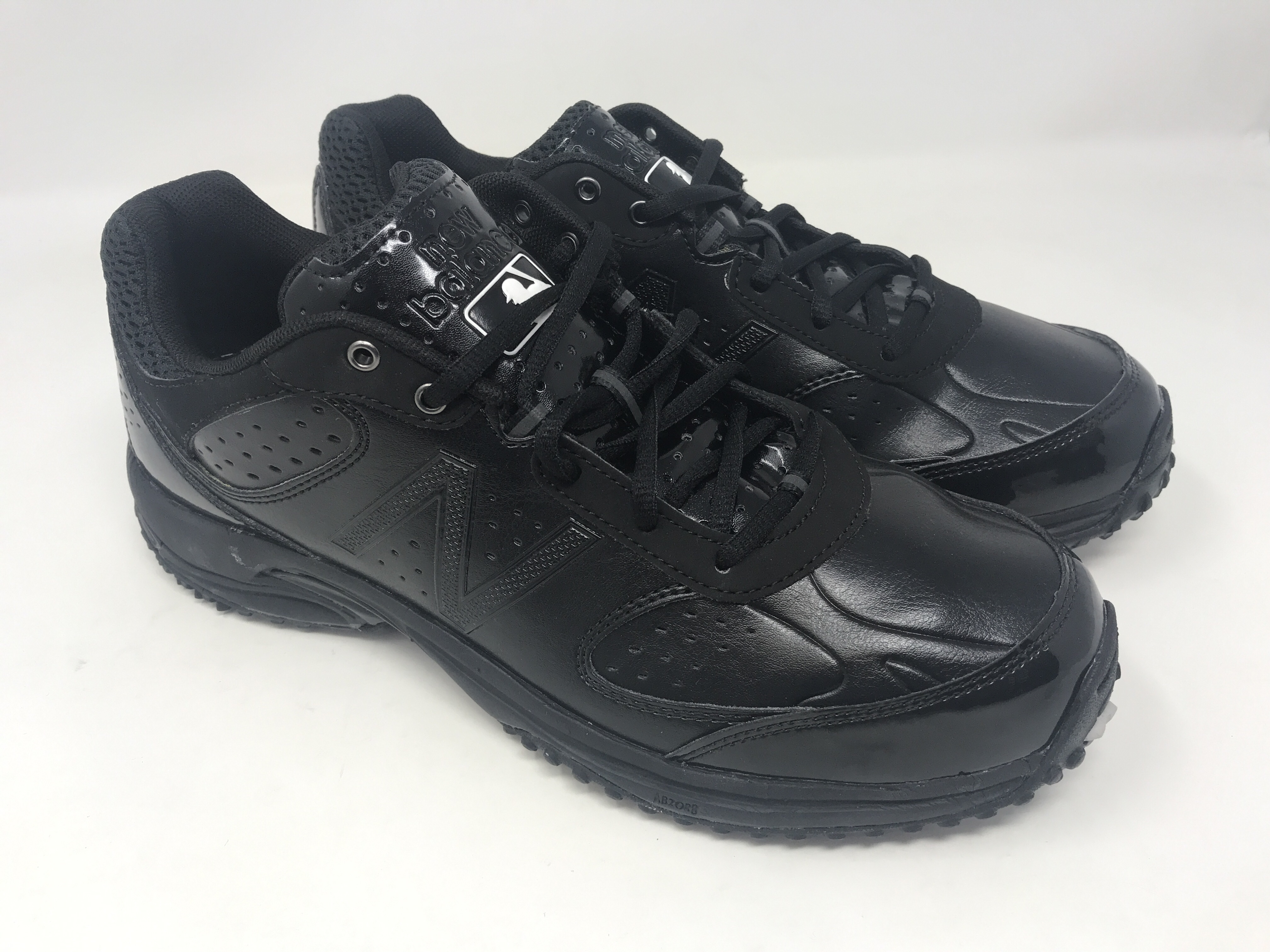New Balance Men's Baseball Umpire Low 