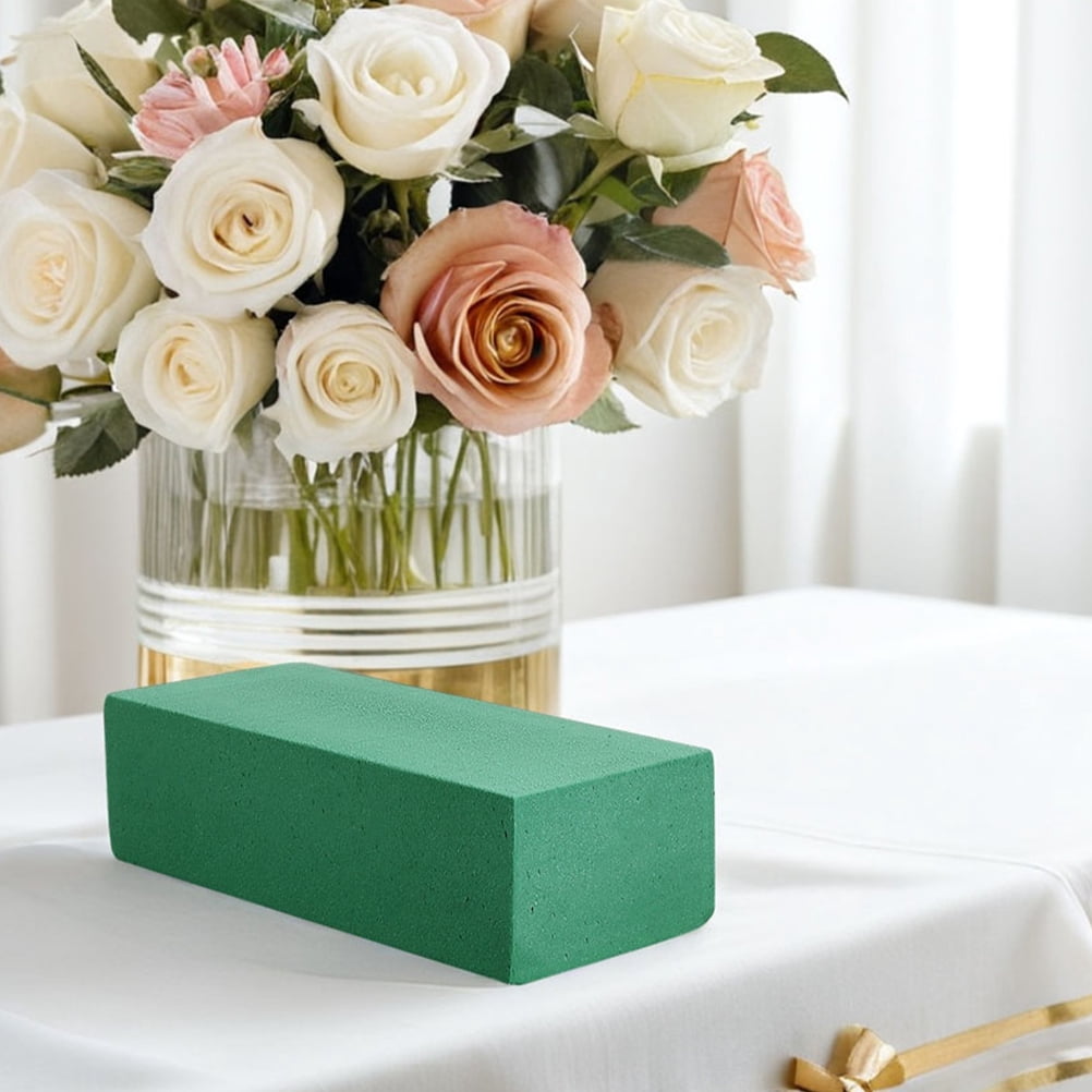 LOLIPPYY 7-Piece Green Floral Foam Blocks for Wedding Flower Arrangements with Water Retention and Secure Hold