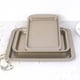 thumbnail image 2 of Wosthever Moldes rectangulares para hornear, bandeja para horno, revestimiento negro/dorado, accesorio resistente al desgaste, para pastel Cocina y Comedor Oro 33*23cm, 2 of 6