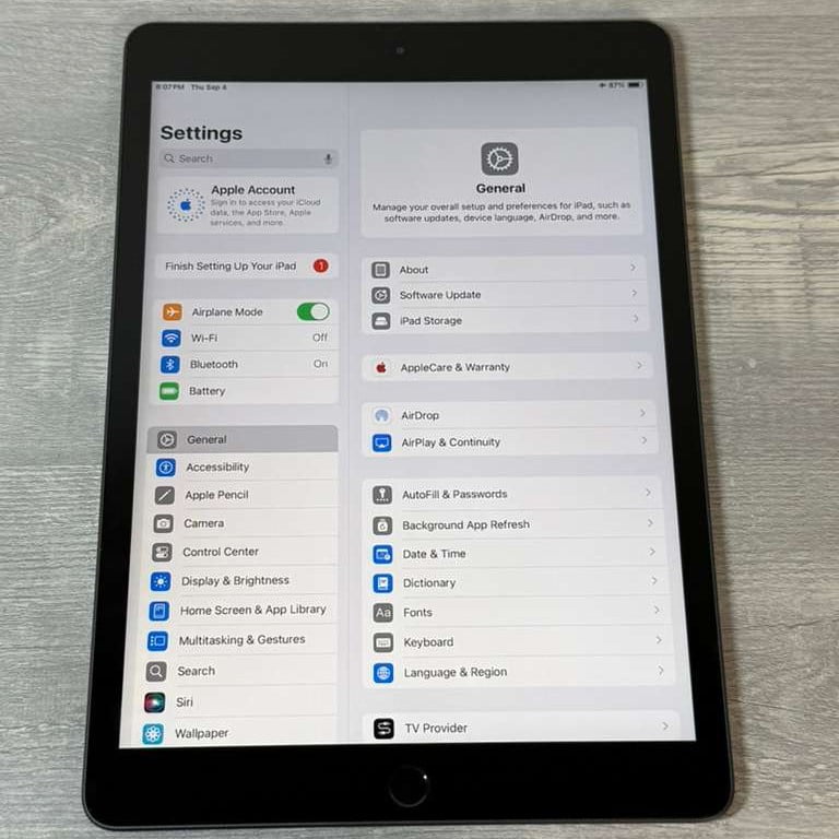 Pre-Owned 2020 Apple 10.2-inch iPad Wi-Fi + Cellular 32GB - Space Gray (8th Generation)