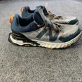 thumbnail image 4 of New Balance Fresh Foam Hierro v5 Shoes Gray Blue Vibram Soles Size 11.5 2E Wide, 4 of 5