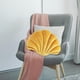 thumbnail image 5 of Concha Marina, Almohada De Felpa Suave Con Forma De Concha Marina, Almohada Para Sofá, Cama, Sofá, Silla, Hogar, Sala De Estar, Decoración De Oficina matsuzay HA045929-03, 5 of 6