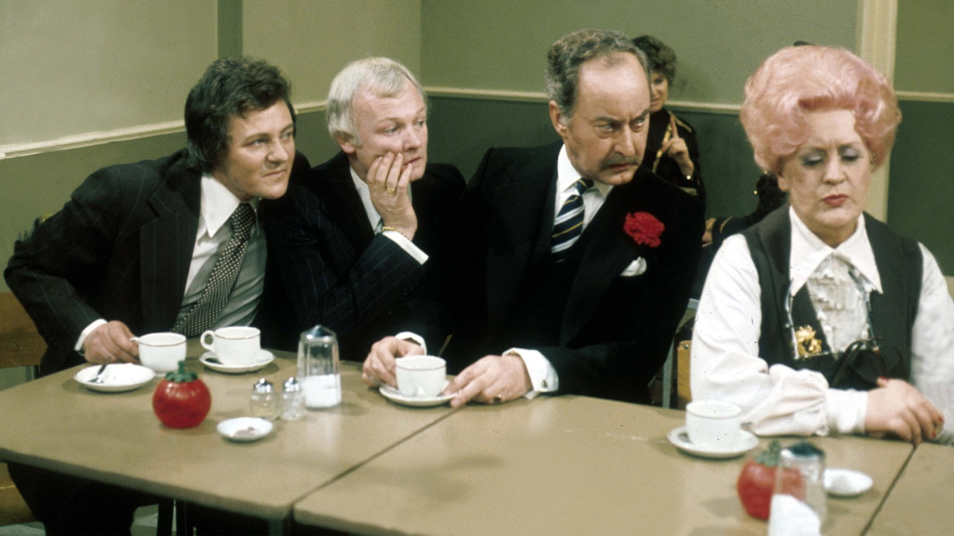 (未使用･未開封品)Are You Being Served 10 [DVD] Amazon.com: Are You Being Served? Collection 2 (Series 6-10