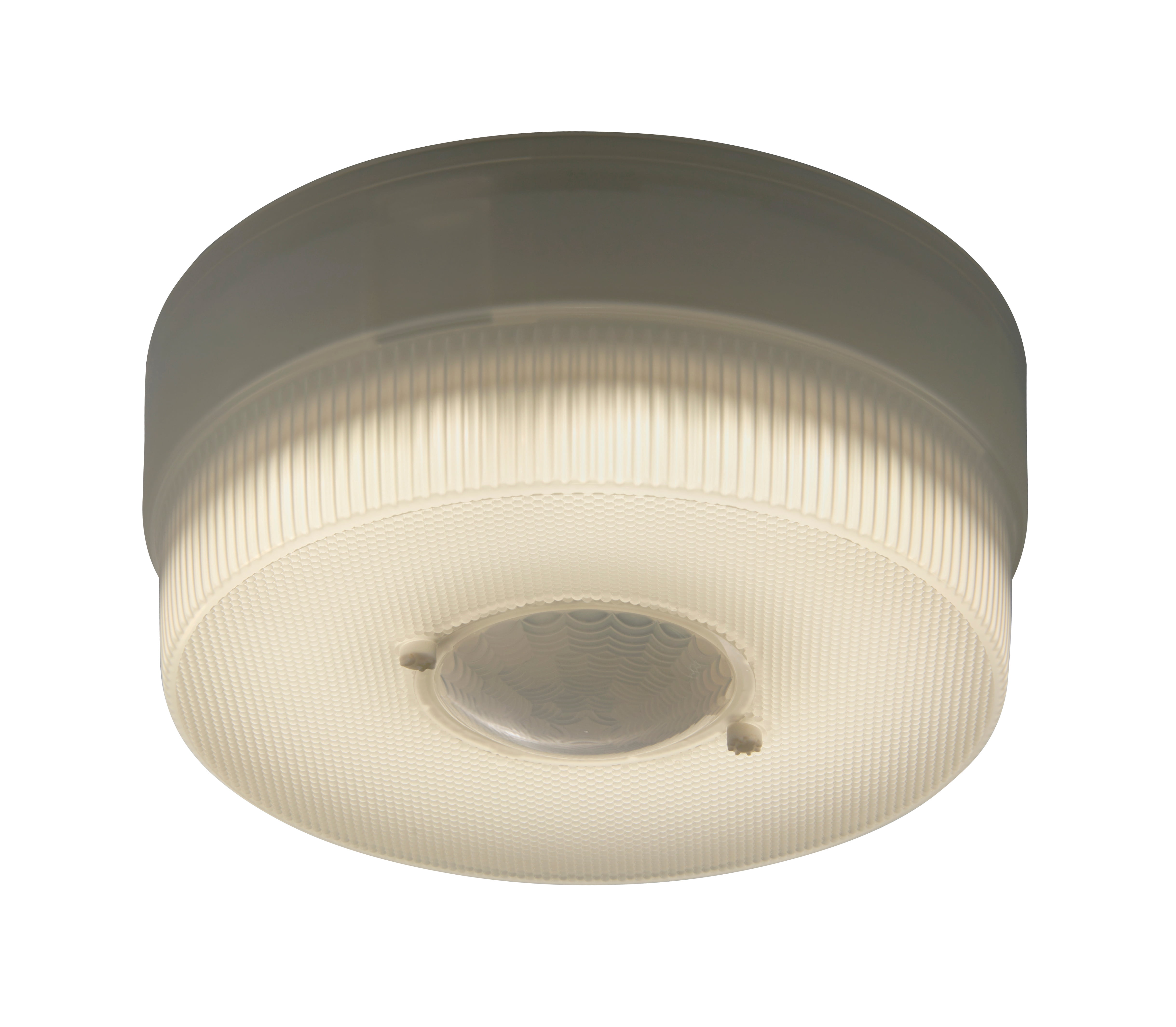 IQ America 6 inch Battery Operated Motion Sensor Ceiling Light 800 lumens