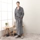 thumbnail image 1 of Camisón de pareja de terciopelo Beibei de franela gruesa de otoño e invierno Bata de baño con cinturón fijo de gran tamaño extendida para hombres y mujeres, 1 of 6
