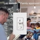 thumbnail image 3 of Interruptor de intensidad Lutron Skylark LED+ de 150 W, unipolar o de 3 vías, 3 of 7