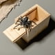 thumbnail image 3 of Juguete de broma, caja pequeña de madera, caja de insectos de broma de Halloween, juguete aterrador, caja de araña, 3 of 5