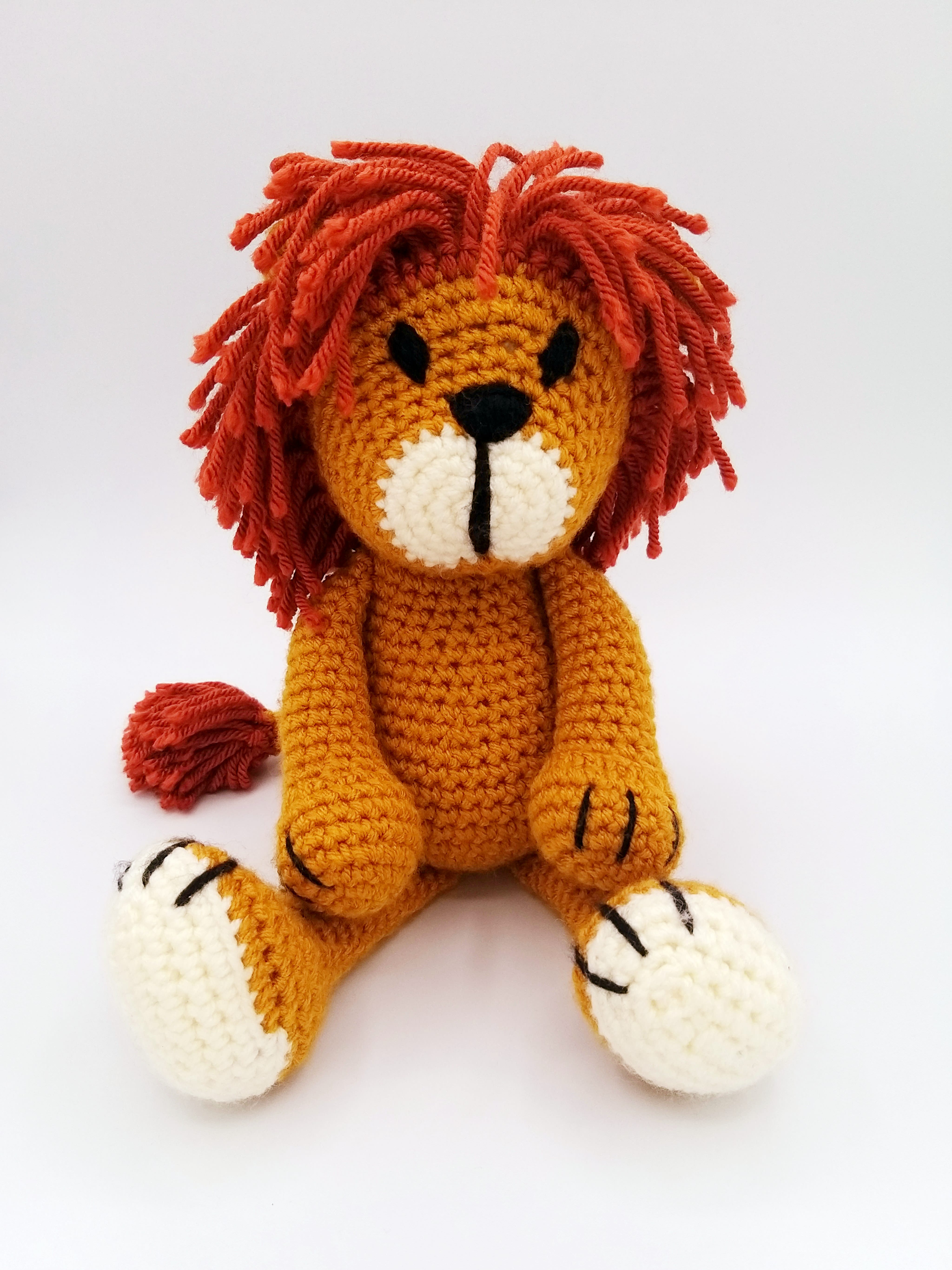 Lion Luxury Crochet Kit - Amigurumi Craft Kit
