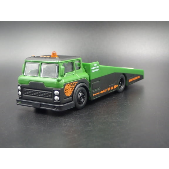 Open Box FORD COE RAMP TRUCK CAR HAULER TOW TRUCK 1:64 SCALE DIORAMA DIECAST MODEL CAR