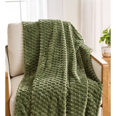 Better Homes & Gardens Textured Velvet Plush Oversized Throw Blanket, Dark Cilantro