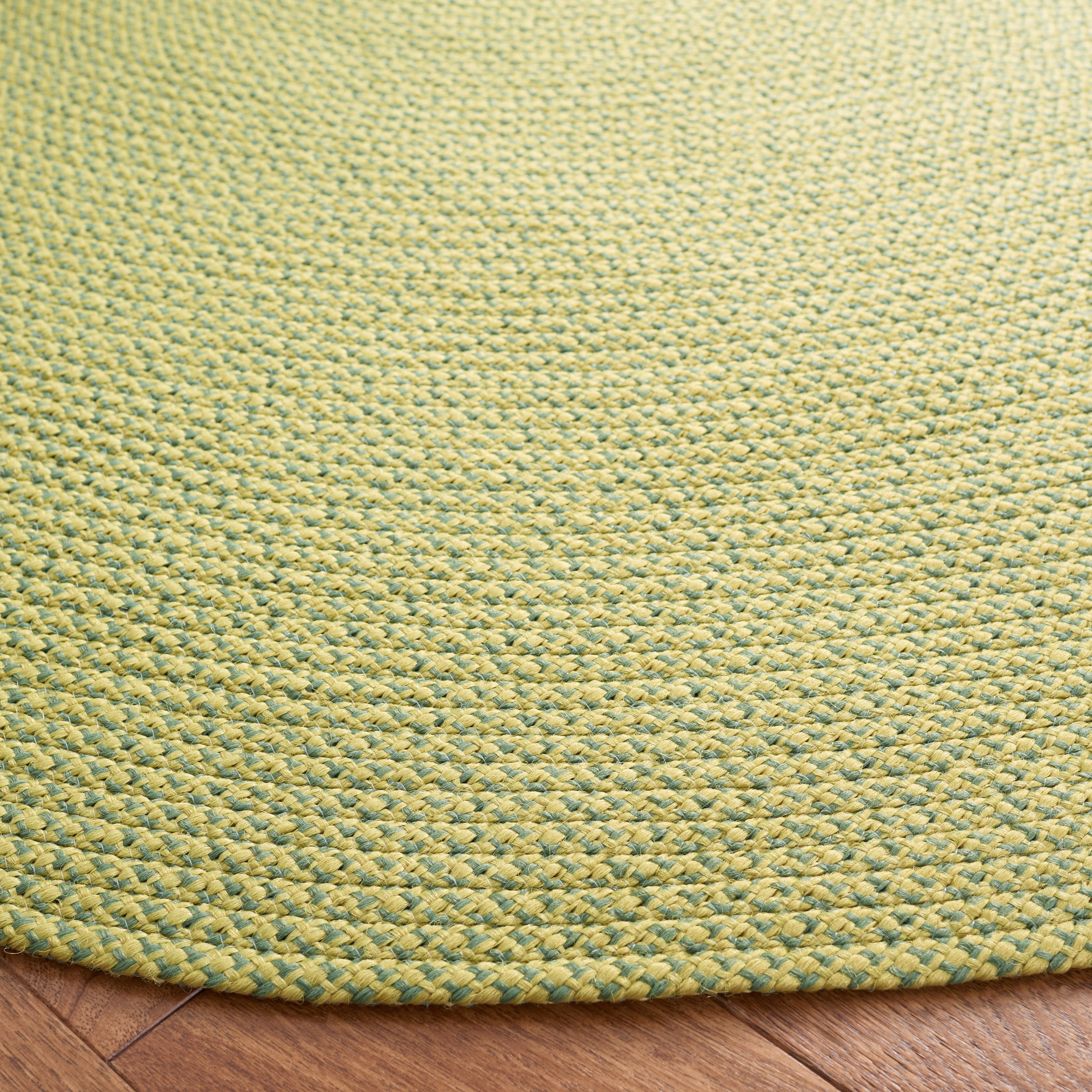 SAFAVIEH Braided Braylon Solid Reversible Area Rug, Green, 4' x 4' Round