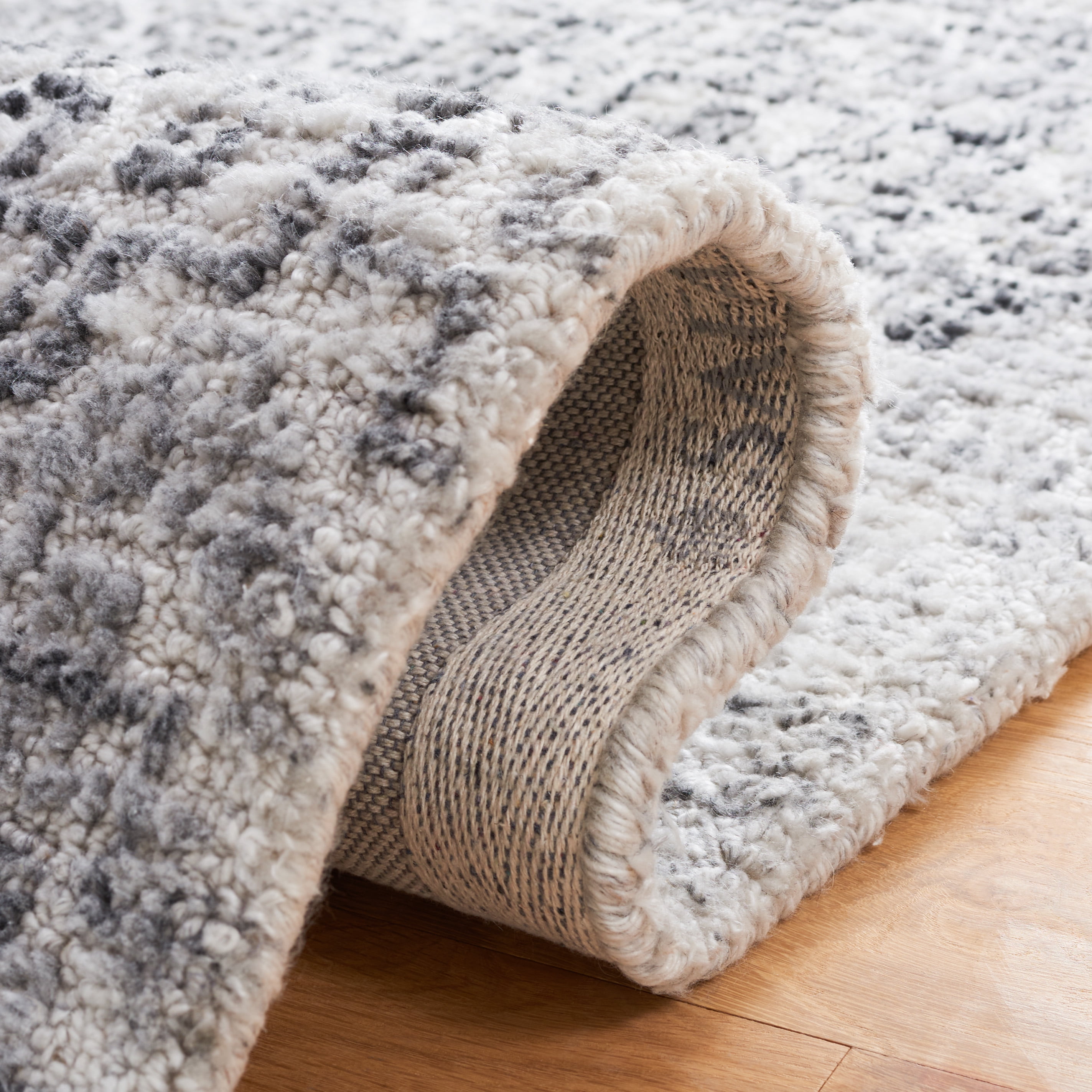 SAFAVIEH Marquee Endika Geometric Polyester Area Rug, Grey/Ivory, 8' x 10'