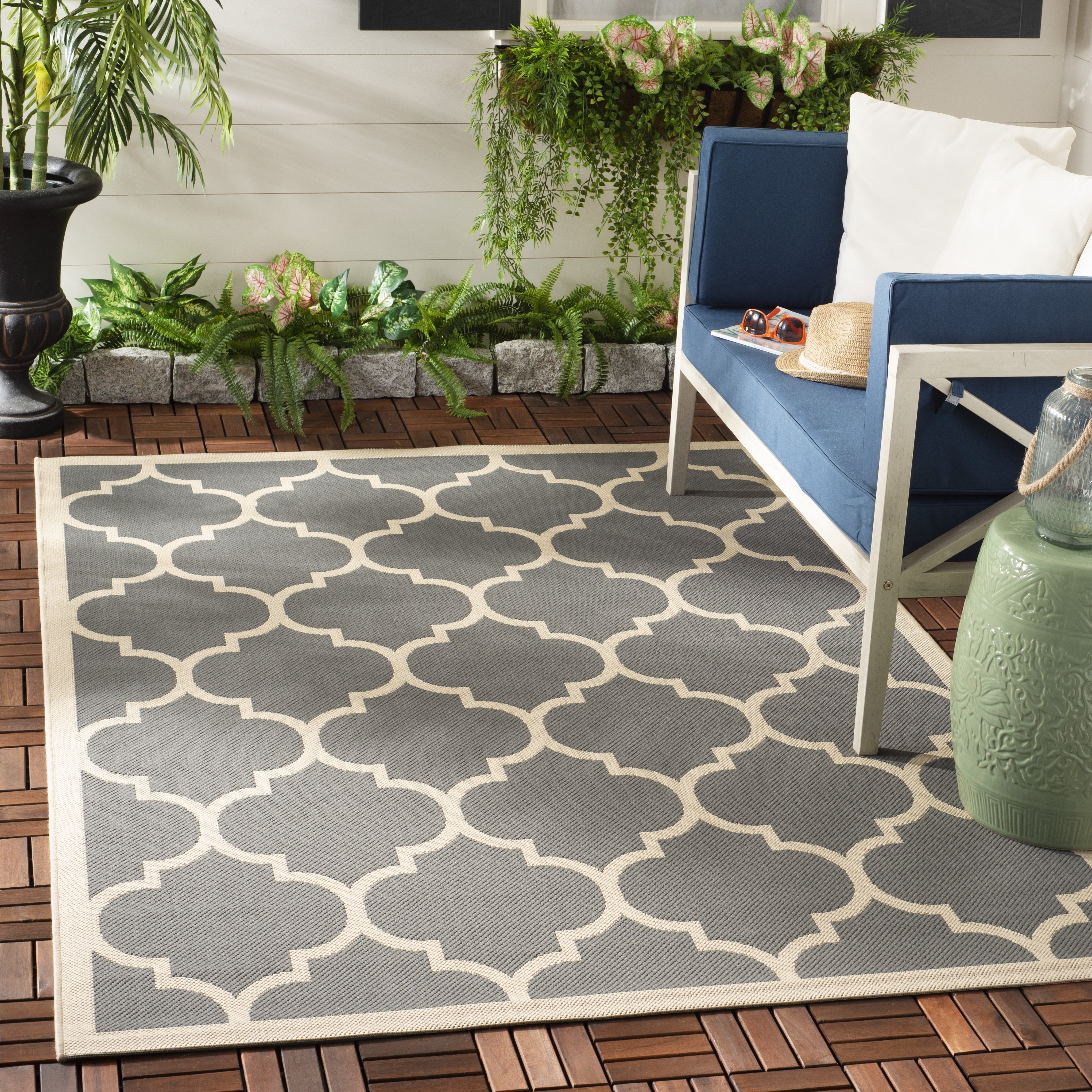 Safavieh Courtyard Alyssa Geometric Indoor/Outdoor Area Rug, Anthracite/Beige, 5'3" x 5'3" Square